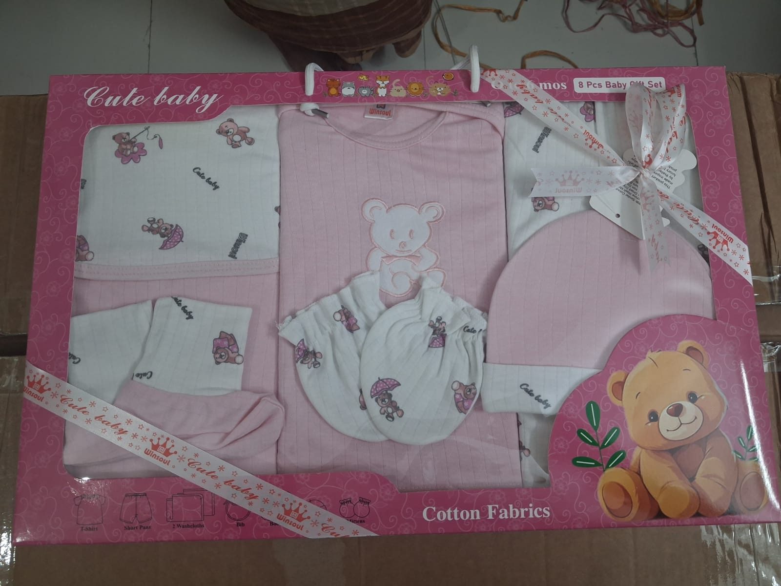 Newborn Baby Gift Set – Baby Clothes & Accessories with Gift Box, 8 & 10 Pieces - Image 4